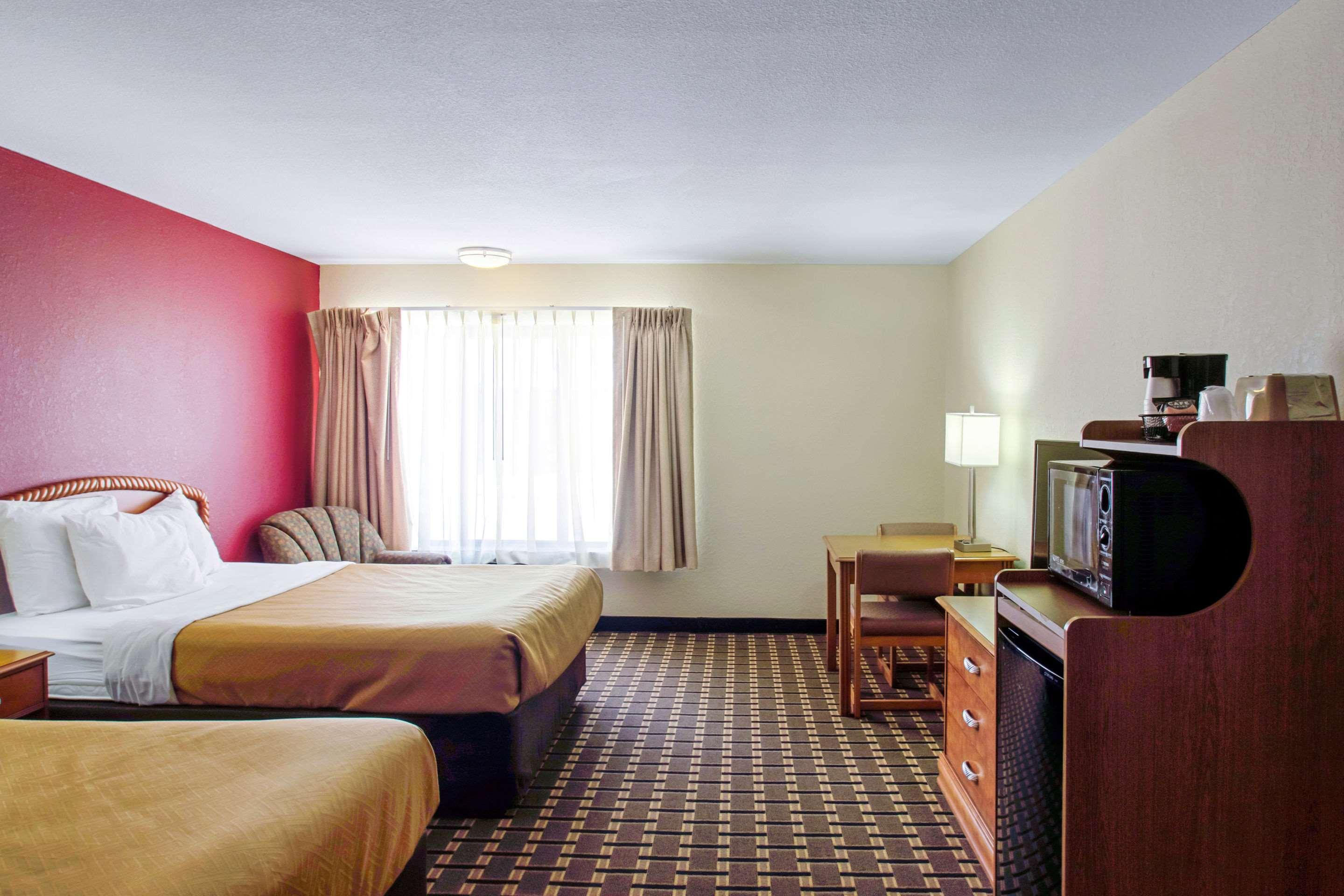 Econo Lodge Inn&Suites Wisconsin Dells Exterior foto